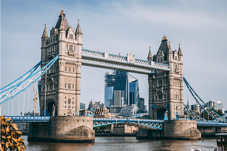 visit london with Bidroom: get to know the service